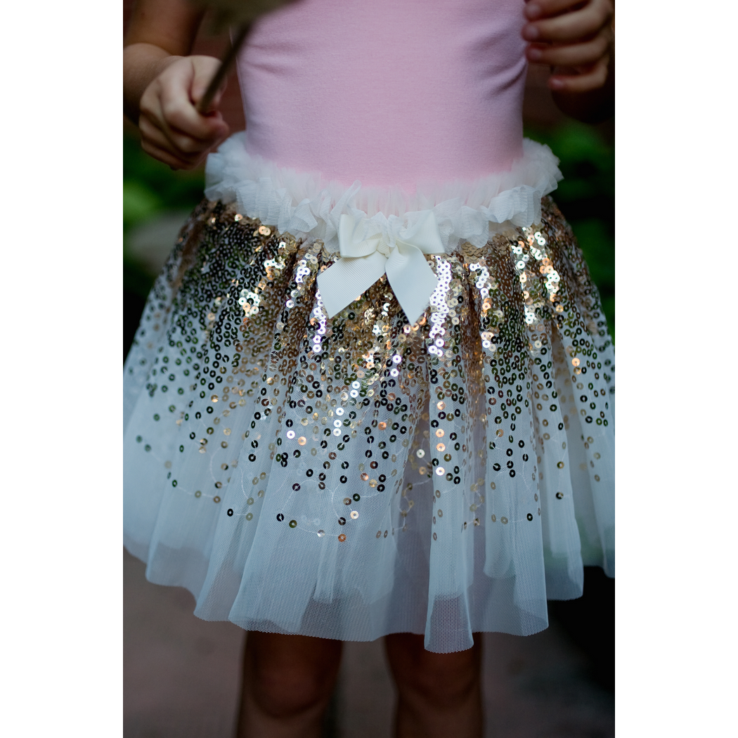 detail of skirt